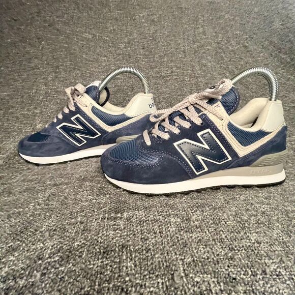 New Balance 574 Core Pack Womens 6 Navy WL 574EVN Athletic Sneakers - Picture 5 of 9